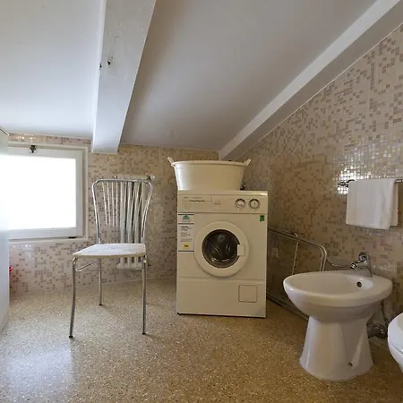Accademia Spacious 3 Bedrooms Venetië