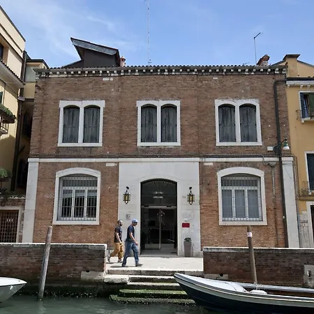 Accademia Spacious 3 Bedrooms * Benátky