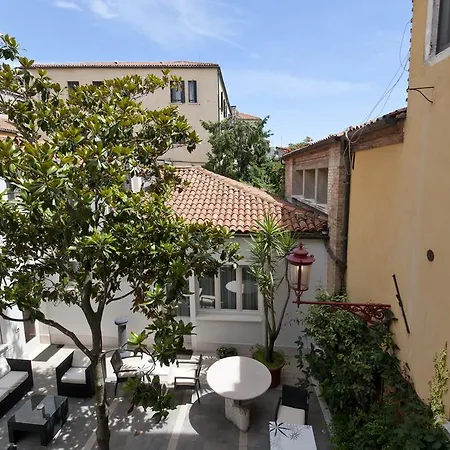 Accademia Spacious 3 Bedrooms Apartmán Benátky