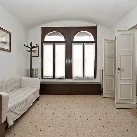 Apartmán Accademia Spacious 3 Bedrooms Benátky