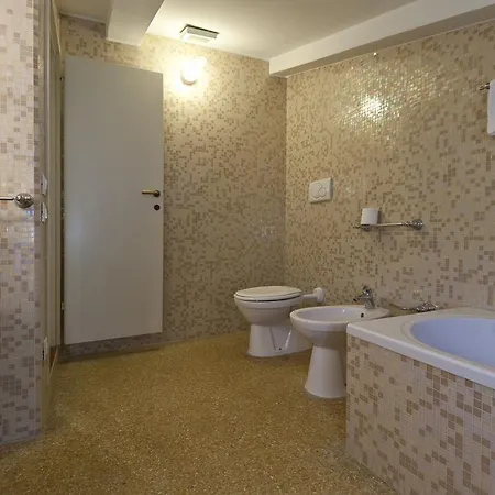 Accademia Spacious 3 Bedrooms * Benátky