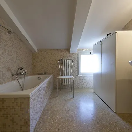 Accademia Spacious 3 Bedrooms Apartmán Benátky