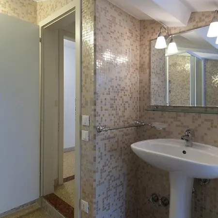 Accademia Spacious 3 Bedrooms *