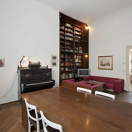 Accademia Spacious 3 Bedrooms Apartmán Benátky