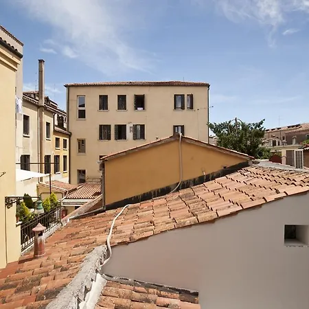 Accademia Spacious 3 Bedrooms