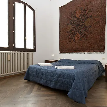 Accademia Spacious 3 Bedrooms Apartmán